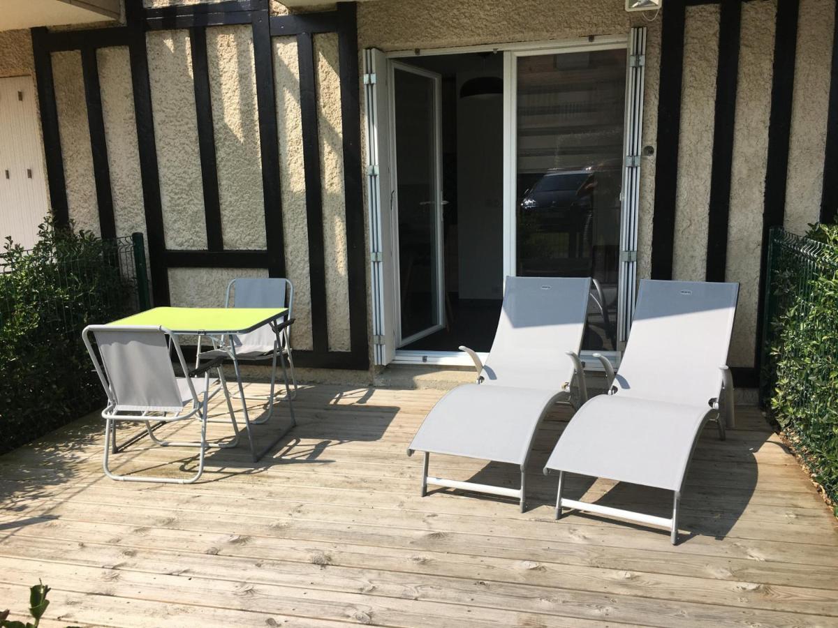 Studio Front De Mer Avec Terrasse Et Acces Direct Plage A Merville-Franceville - Fr-1-487-329 المظهر الخارجي الصورة