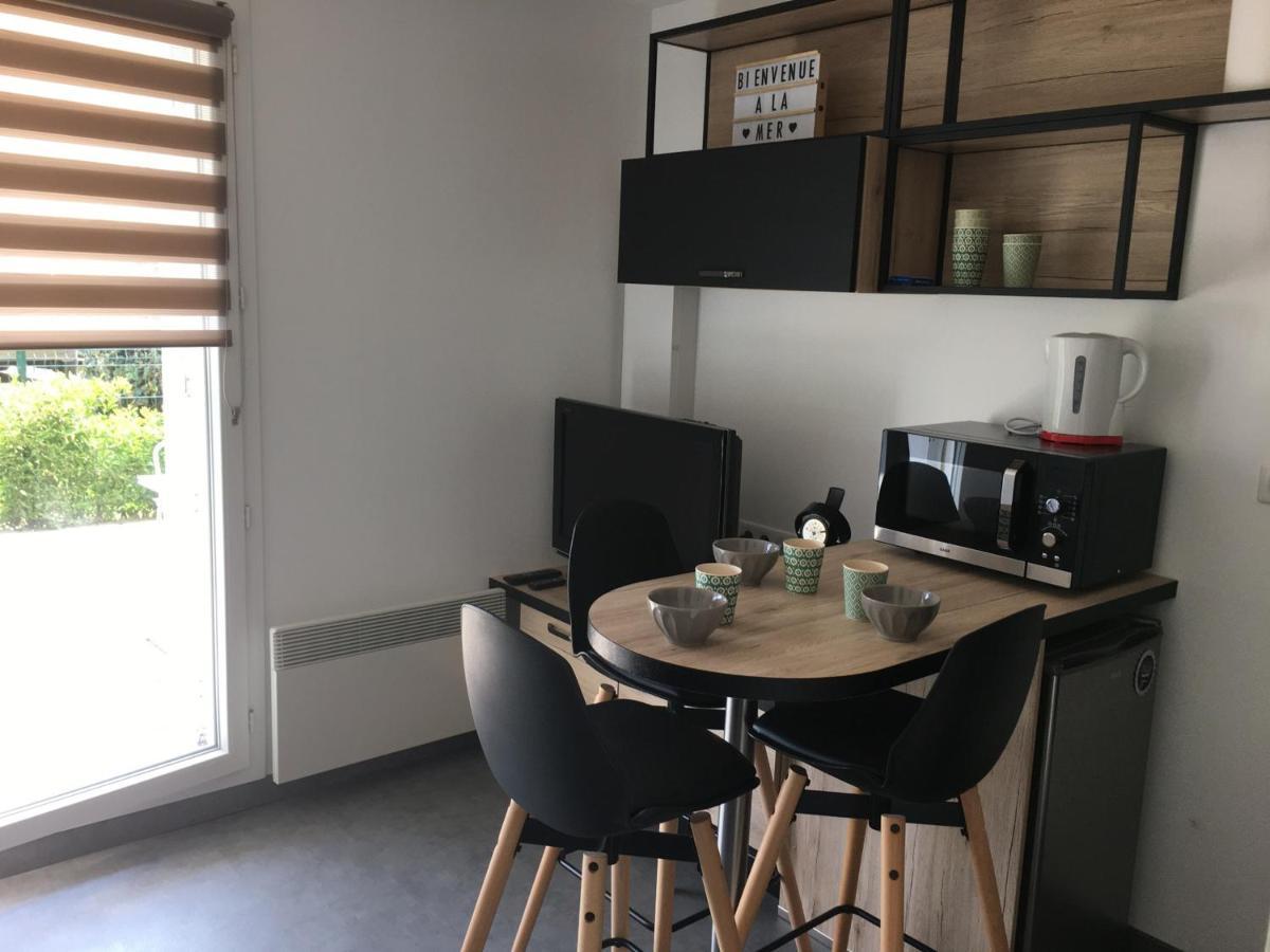 Studio Front De Mer Avec Terrasse Et Acces Direct Plage A Merville-Franceville - Fr-1-487-329 المظهر الخارجي الصورة